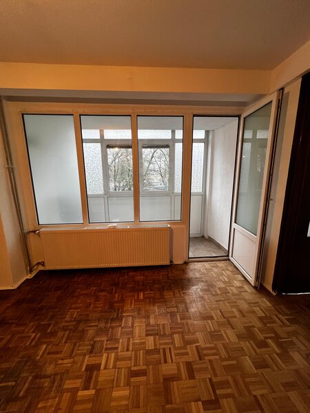 Piata Sudului, Nitu Vasile,